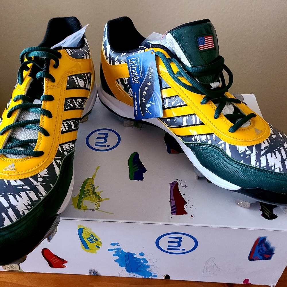 Mens Metal spikes Baseball Cleats